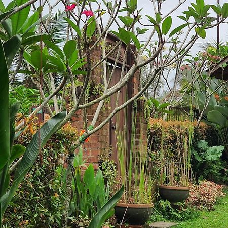 Kebun Puisi Villa กาจัง ภายนอก รูปภาพ